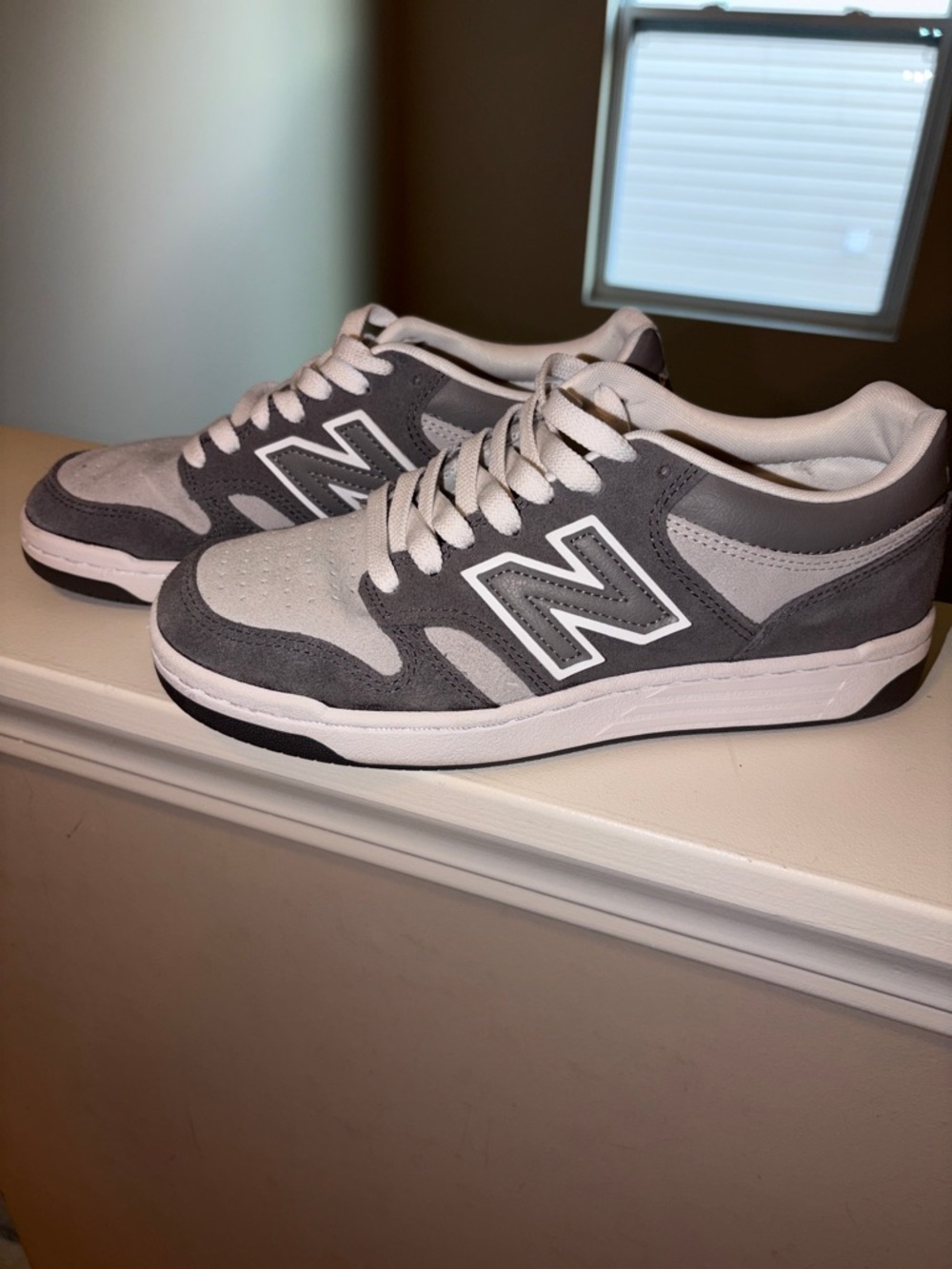 New Balance Men's Gray and White Suede Low-Top Sneakers